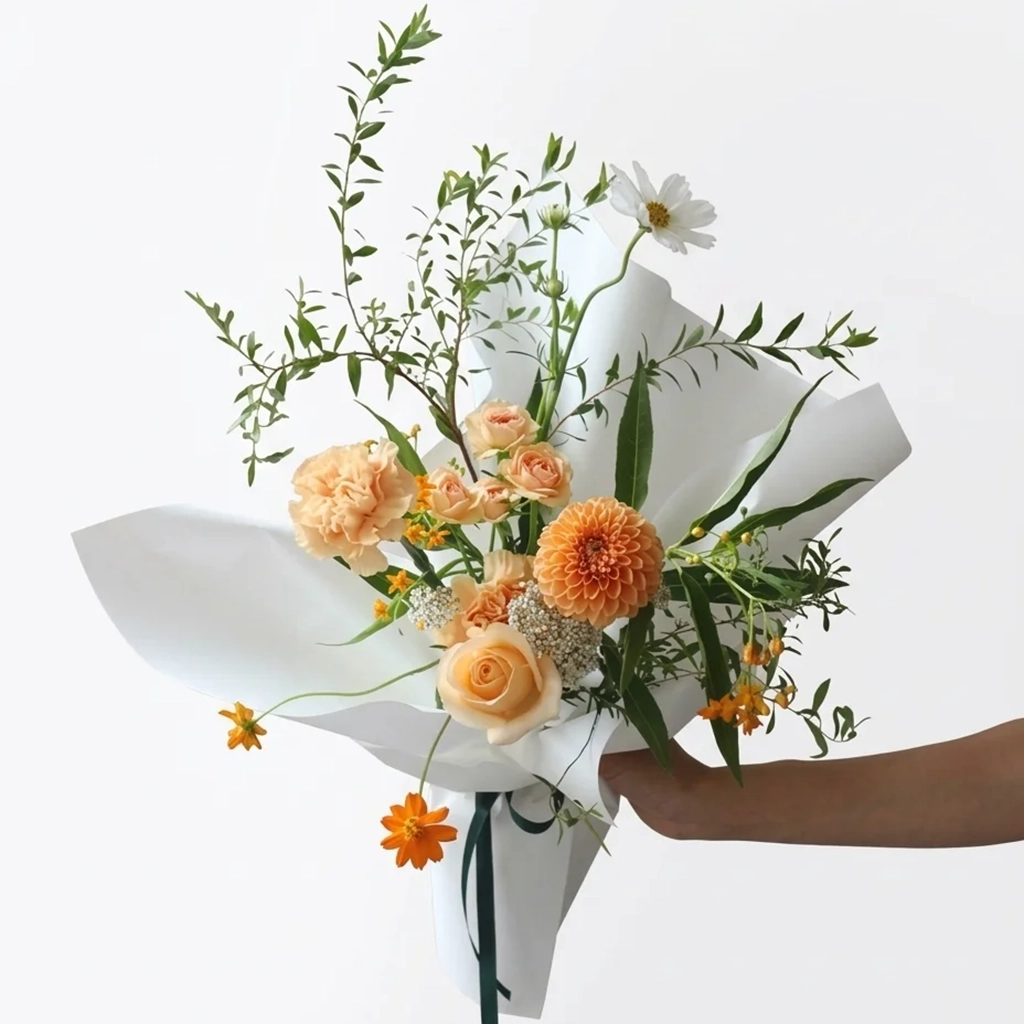 Peach Garden Bouquet · 蜜桃花园