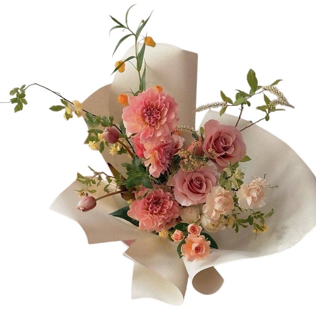 Blushing Petal Bouquet · 羞涩花瓣花束