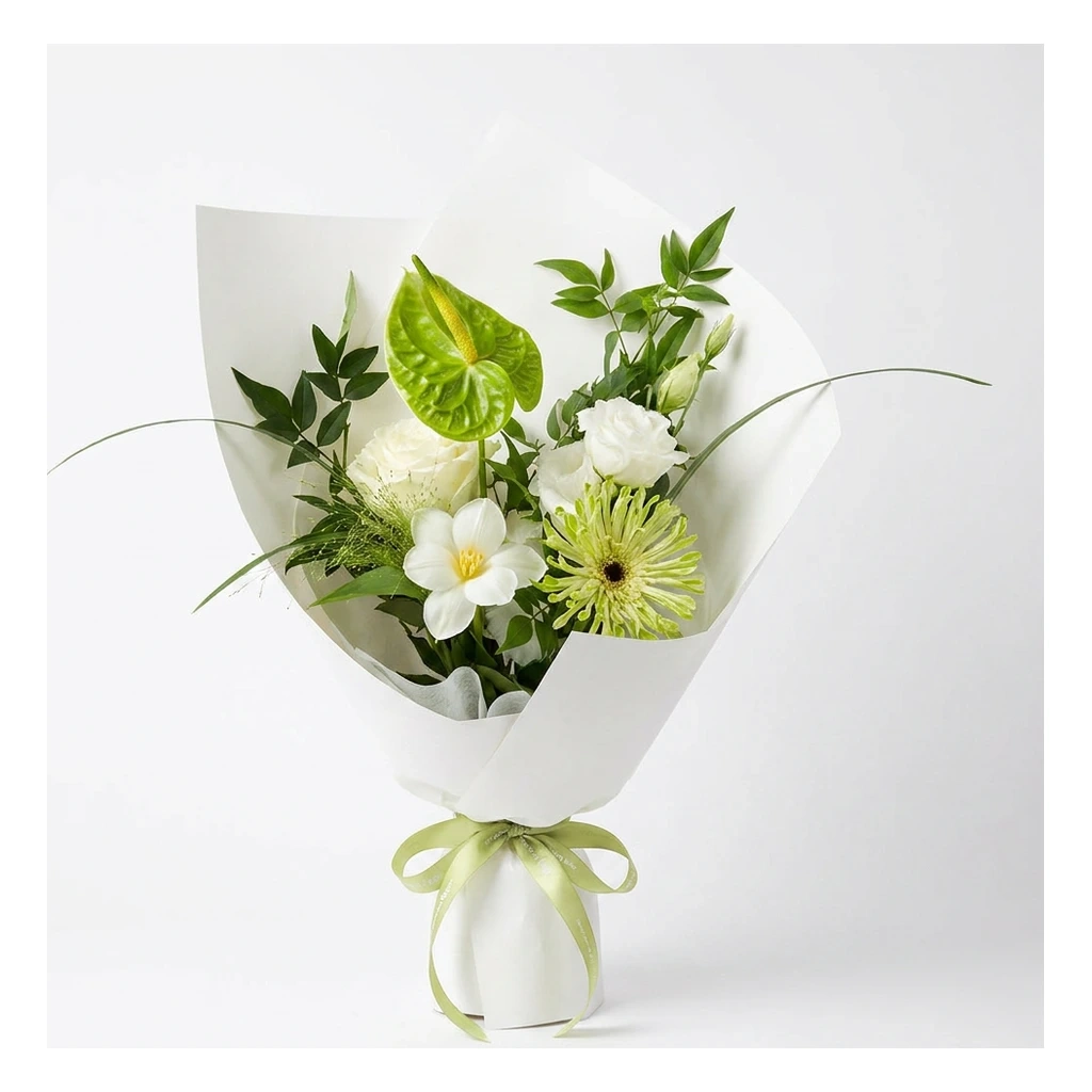 Green & White Serenity Bouquet · 绿白静谧花束