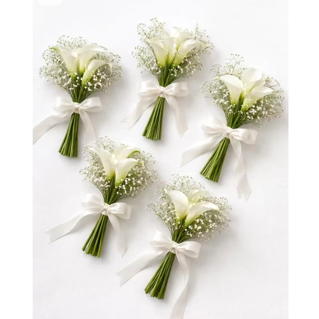 White Calla Lily & Baby's Breath Mini Bouquet · 白色马蹄莲满天星迷你花束